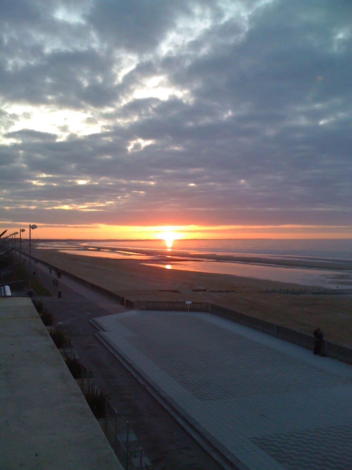 Le soleil se couche à Cabourg